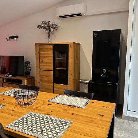 Maisonnette Du Mas Vert Montaren-et-Saint-Médiers Dış mekan fotoğraf